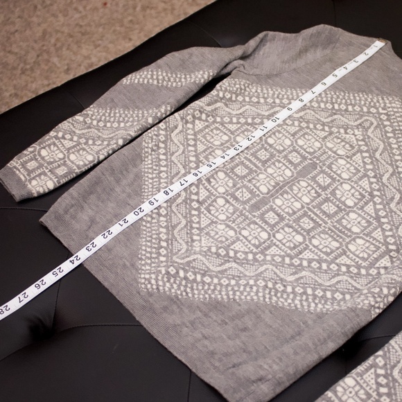 J. Crew Womens snowflake grey white merino wool sweater size large - Picture 6 of 6